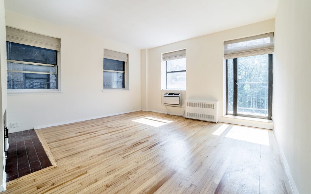 E 12TH ST & 3RD AVENUE 1BR/1BT UNION SQ  $5450